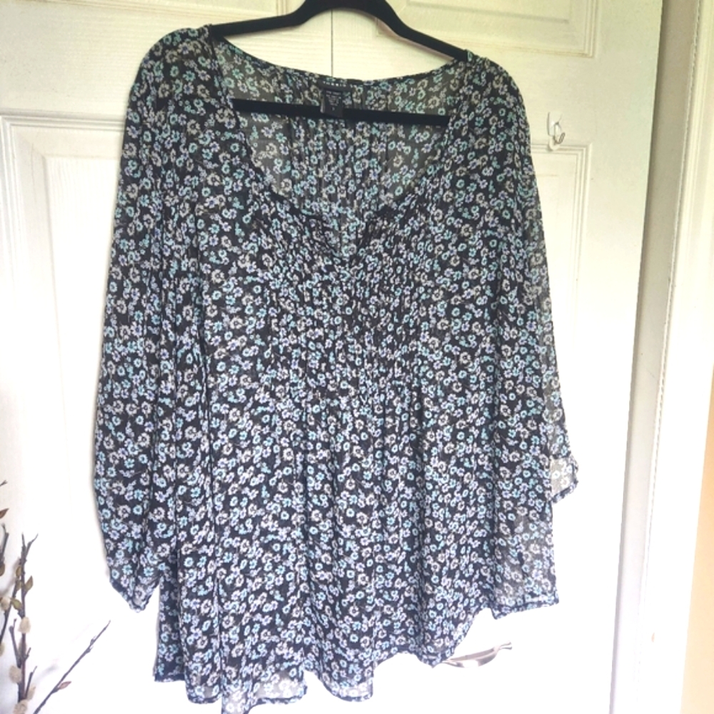 Torrid Women's Plus Size Floral Blouse Size 3